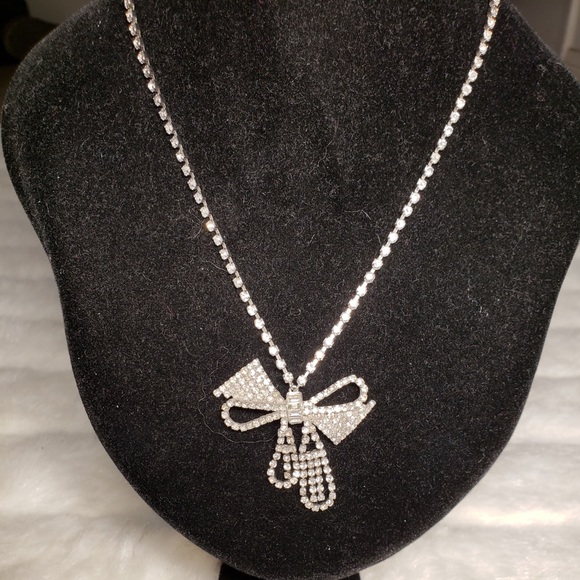 Juicy Couture Women’s Crystal Bow Necklace - Picture 1 of 6